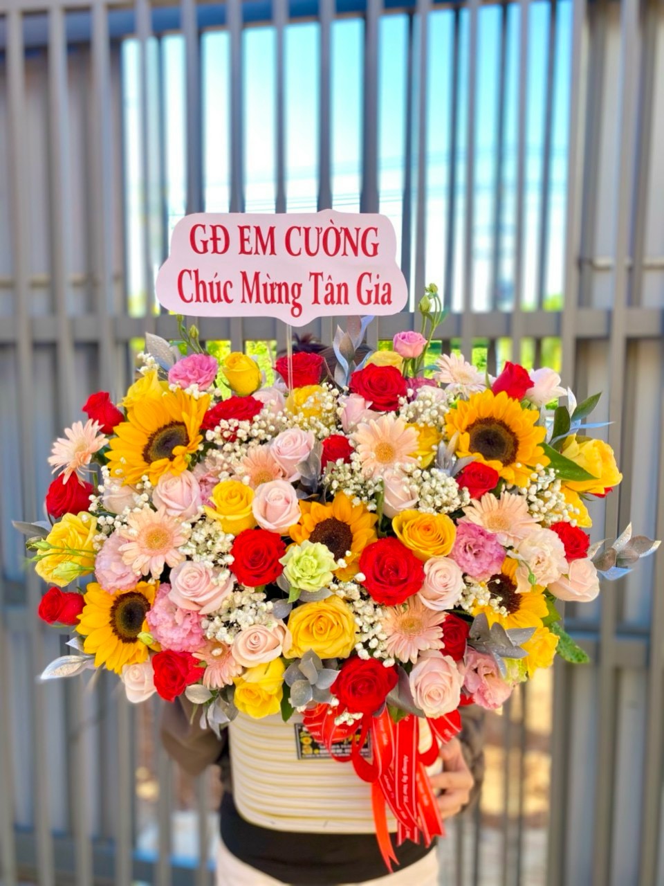 Dịch vụ gửi hoa chúc mừng tân gia